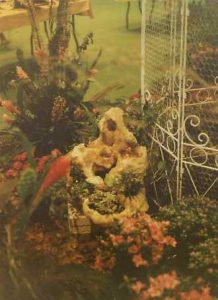 June 1984, first Serenity around bird cage at Florida State Florist Association annual meeting, Orlando, FL